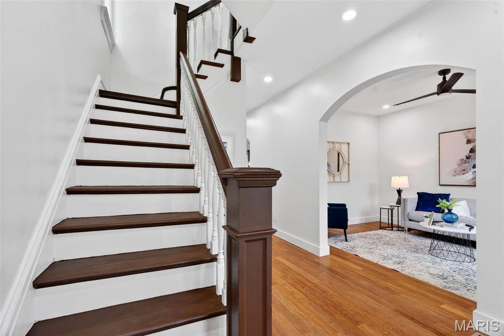 3659 Connecticut ST, St Louis, MO 63116