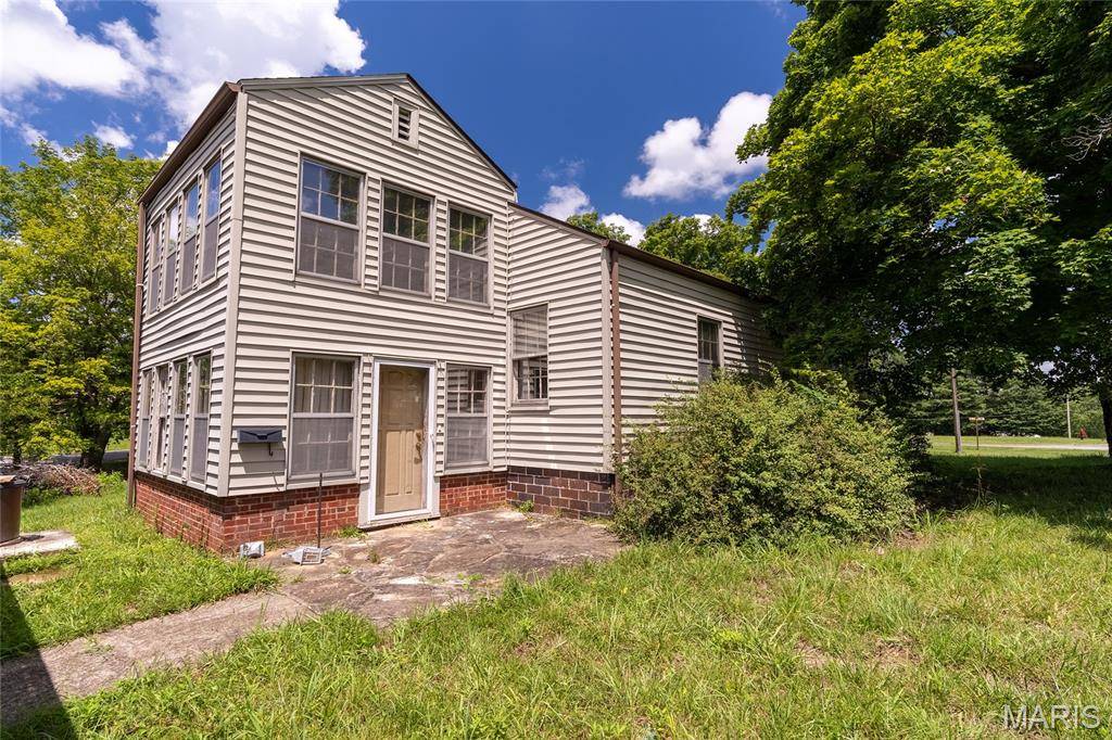 616 Broadway S, Goreville, IL 62939