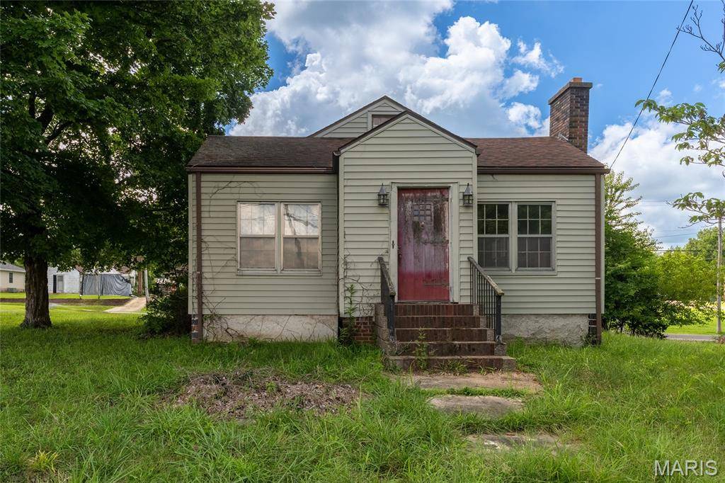 616 Broadway S, Goreville, IL 62939