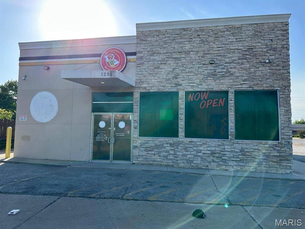 3610 Page BLVD, St Louis, MO 63113