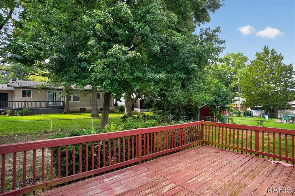 11138 Landseer DR, St Louis, MO 63136