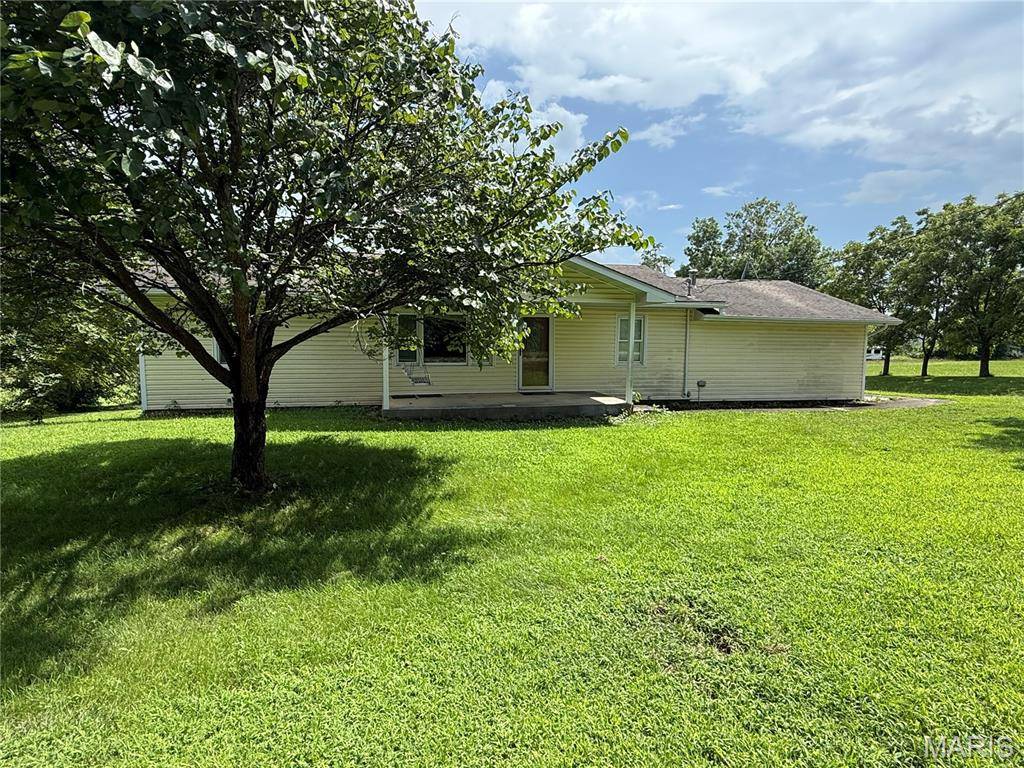 12376 Biram DR, Plato, MO 65552