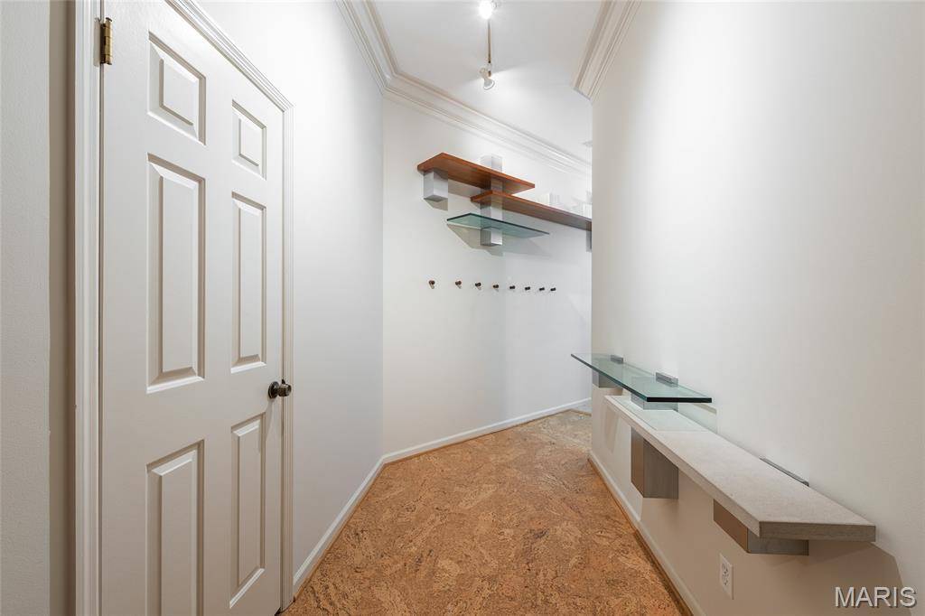 4540 Laclede AVE #303, St Louis, MO 63108
