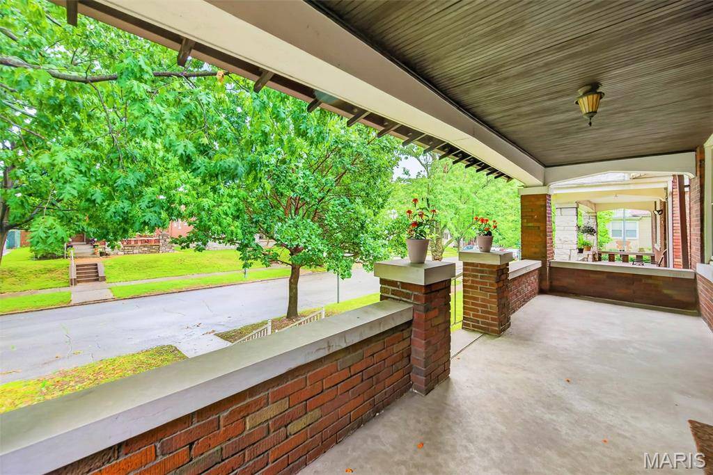 5417 Grace AVE, St Louis, MO 63116