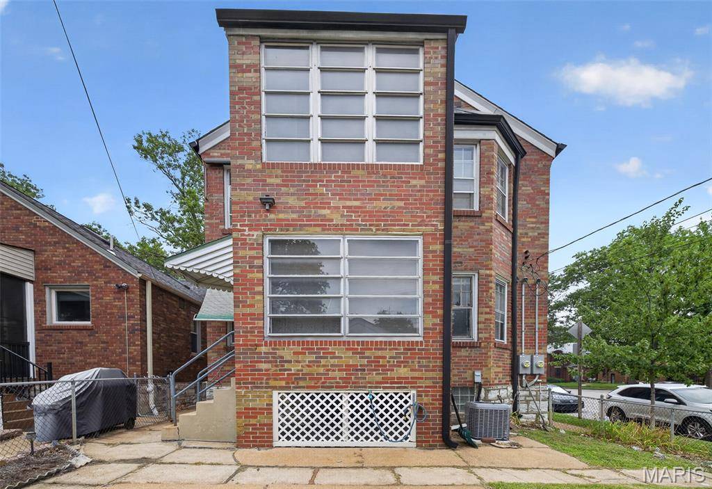 6500 Devonshire AVE, St Louis, MO 63109
