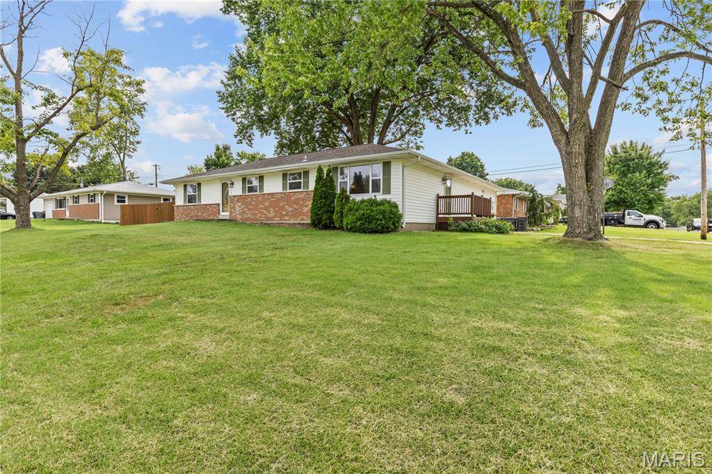 1205 Cypress DR, O'fallon, MO 63366