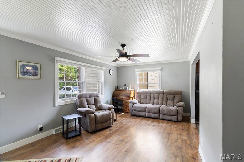 11058 hwy E, Cadet, MO 63630