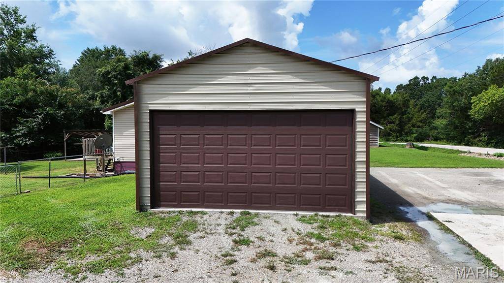 11058 hwy E, Cadet, MO 63630