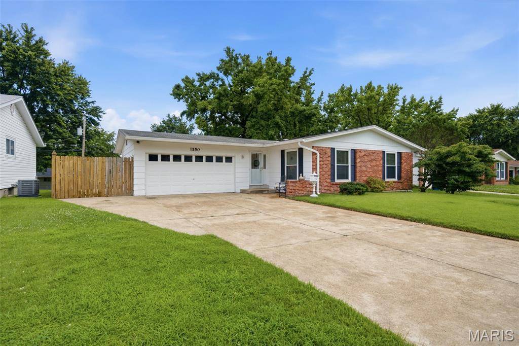 Address not disclosed, Florissant, MO 63031