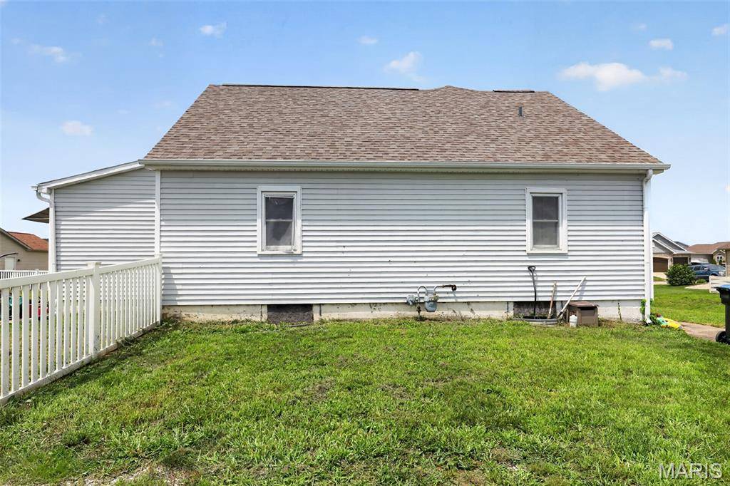 904 Sheridan LN, Waterloo, IL 62298