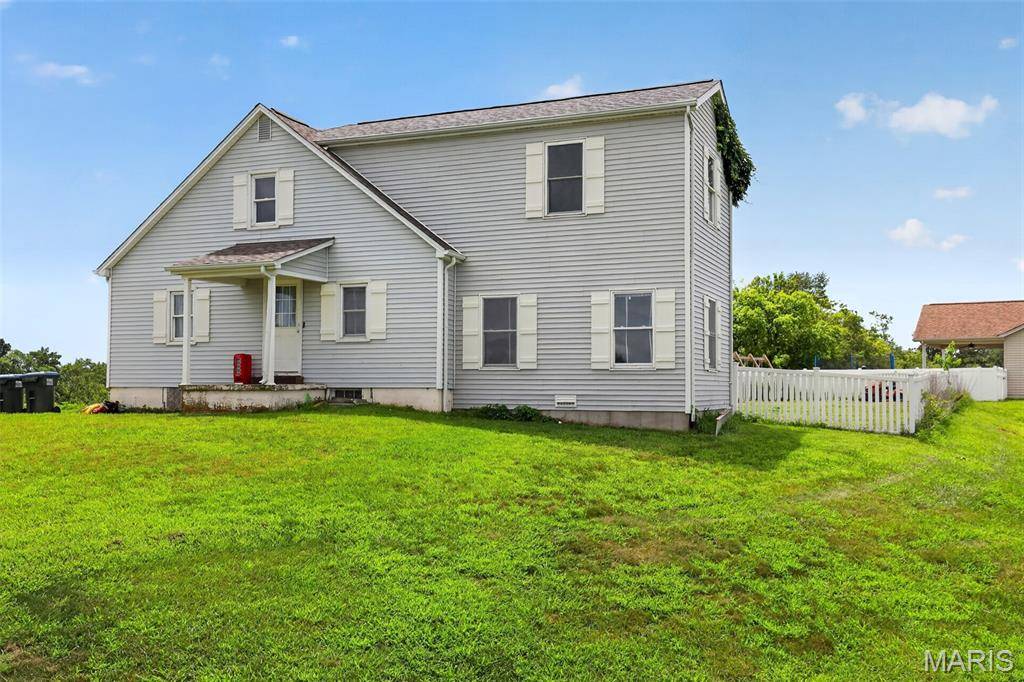 904 Sheridan LN, Waterloo, IL 62298