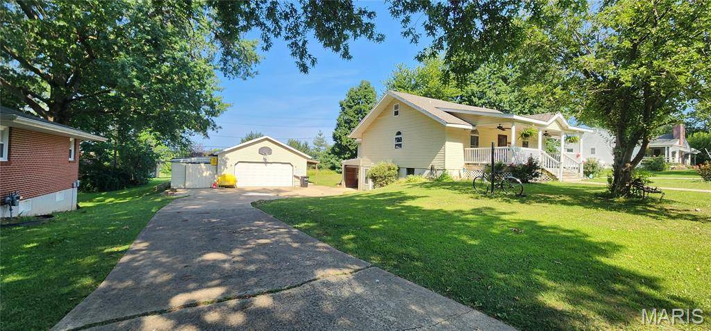 4999 College AVE, Hannibal, MO 63401
