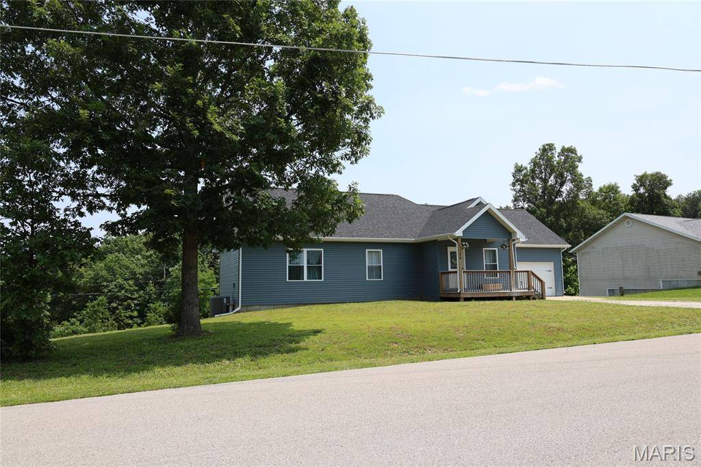 15580 Top DR, St Robert, MO 65584