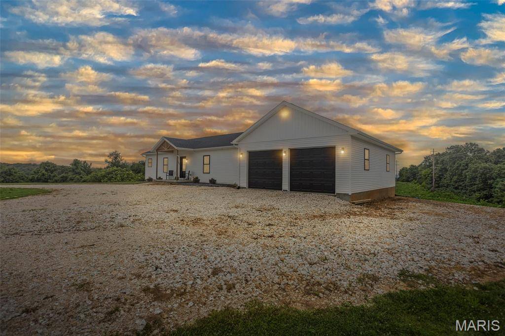 2206 Plummer Hill RD, Hardin, IL 62047