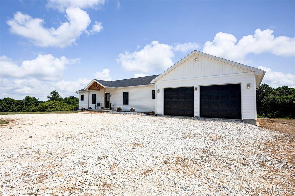 2206 Plummer Hill RD, Hardin, IL 62047