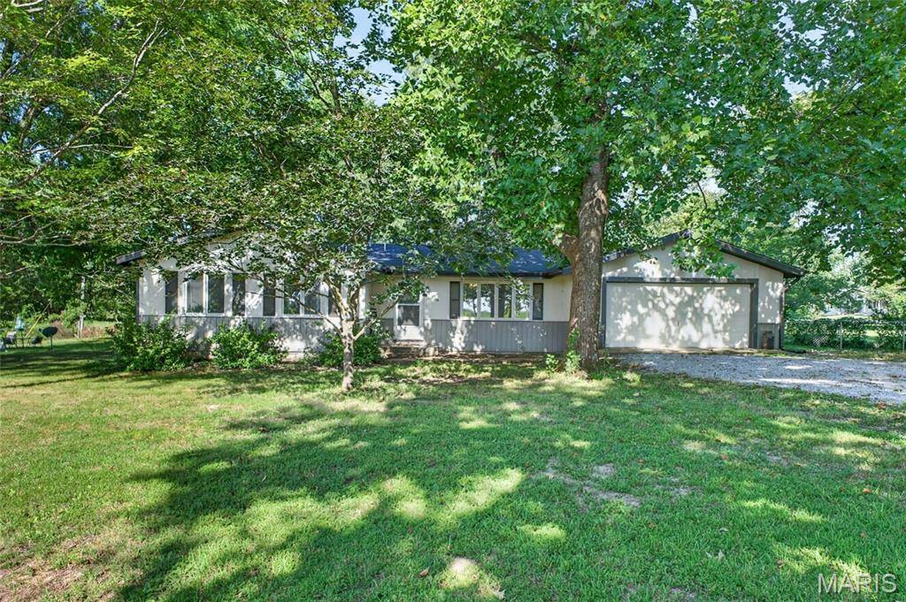 16998 Kneedler ST, Lebanon, MO 65536
