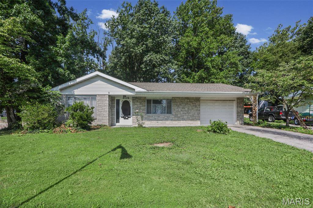 4026 Alby ST, Alton, IL 62002