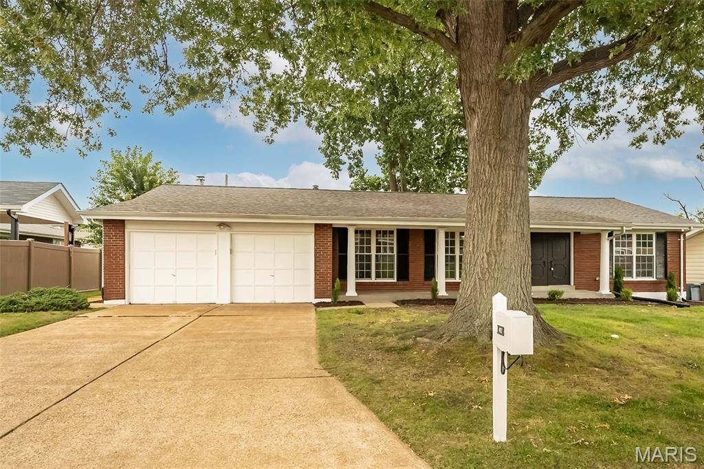 4112 Chasewood DR, Unincorporated, MO 63128