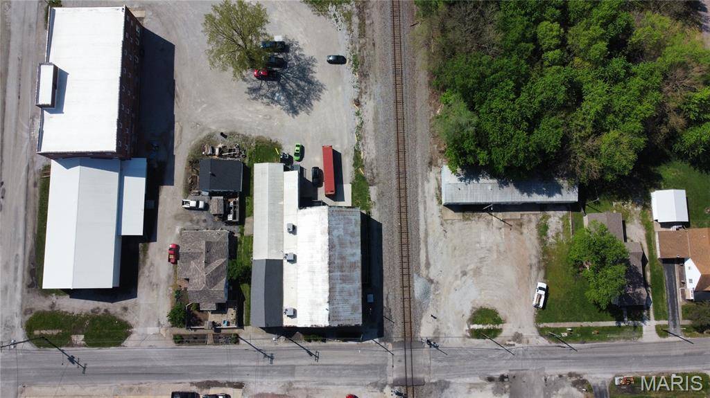 418 W Kirkham ST, Litchfield, IL 62056