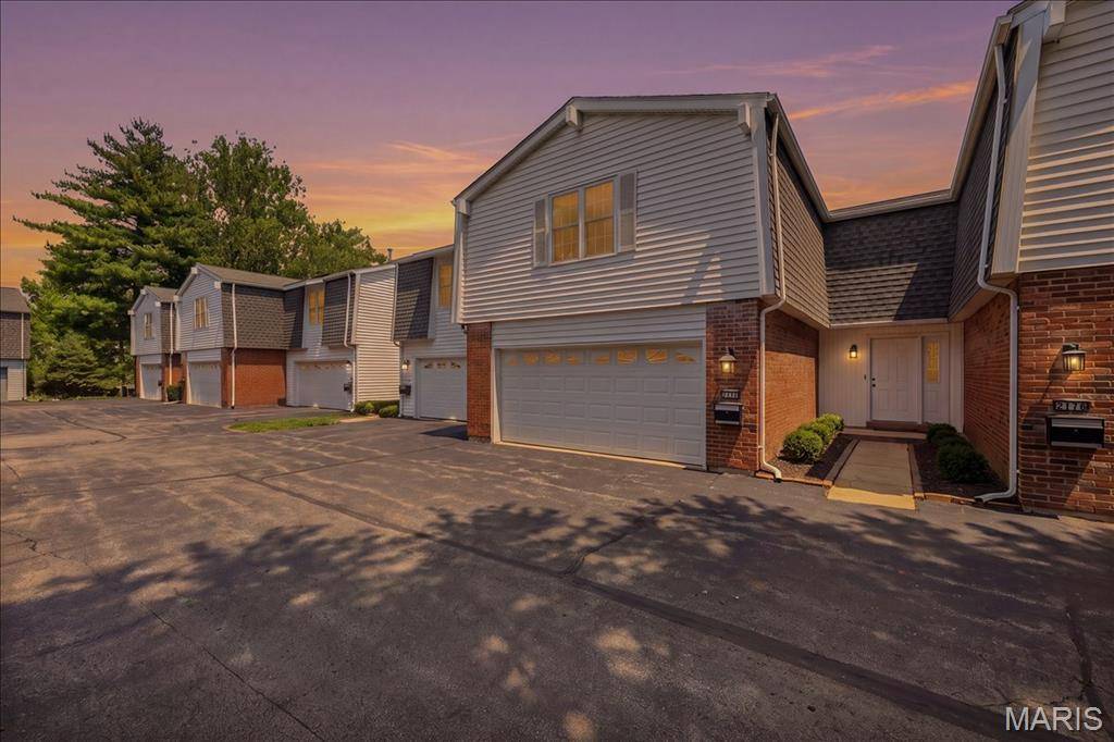 2174 Bantry CT, Chesterfield, MO 63017