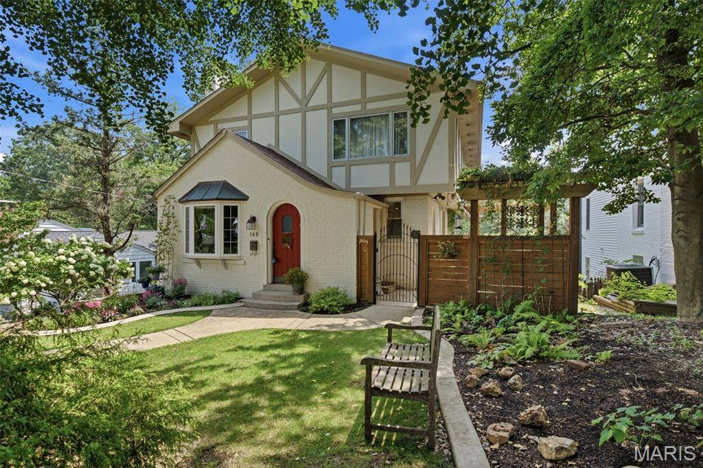 108 S Brent AVE, St Louis, MO 63122