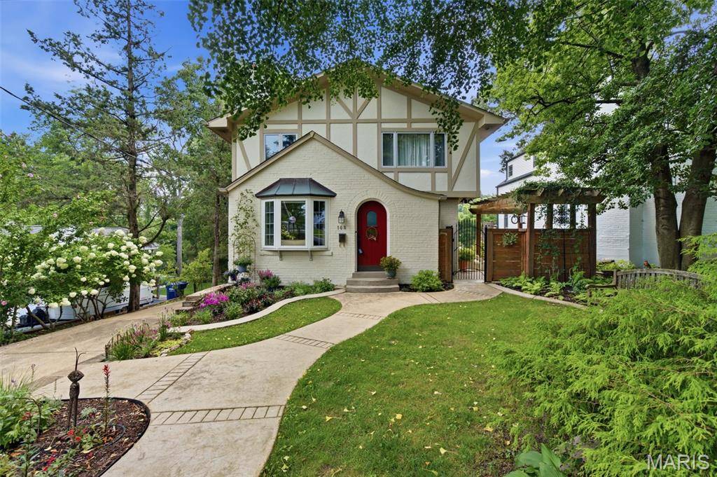 108 S Brent AVE, St Louis, MO 63122
