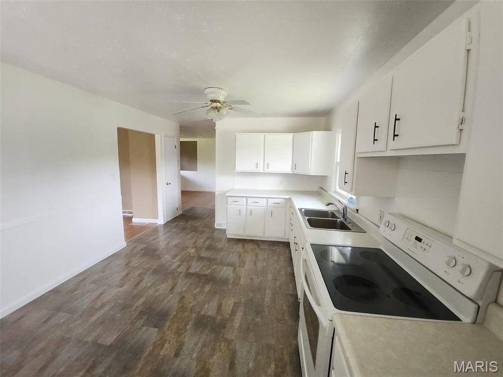 2915 Spring Forest RD, Imperial, MO 63052