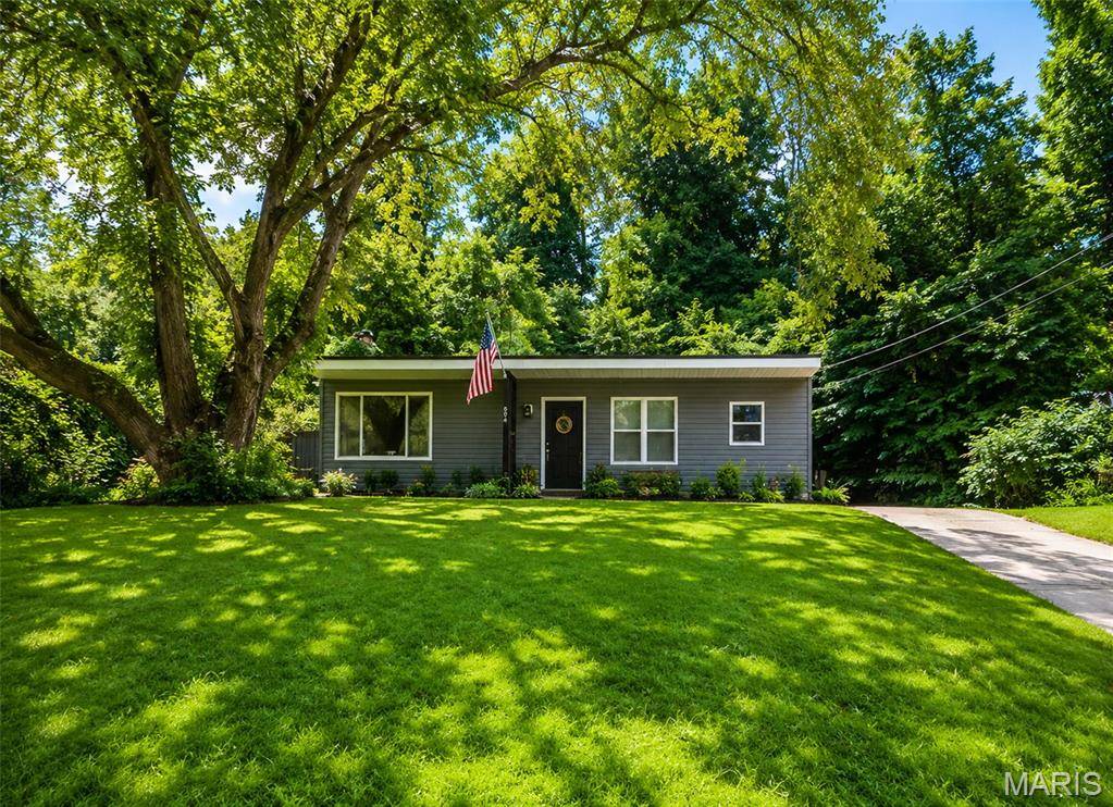 304 Walnut DR, Collinsville, IL 62234
