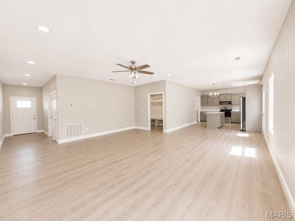 321 Kearbey DR, Poplar Bluff, MO 63901