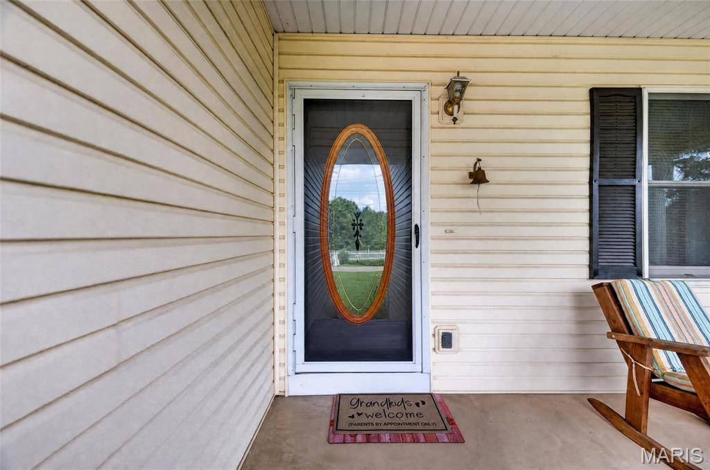 101 S Locust ST, Dixon, MO 65459
