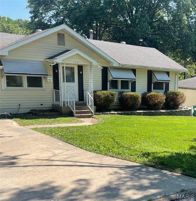 1115 Darr DR, St Louis, MO 63137