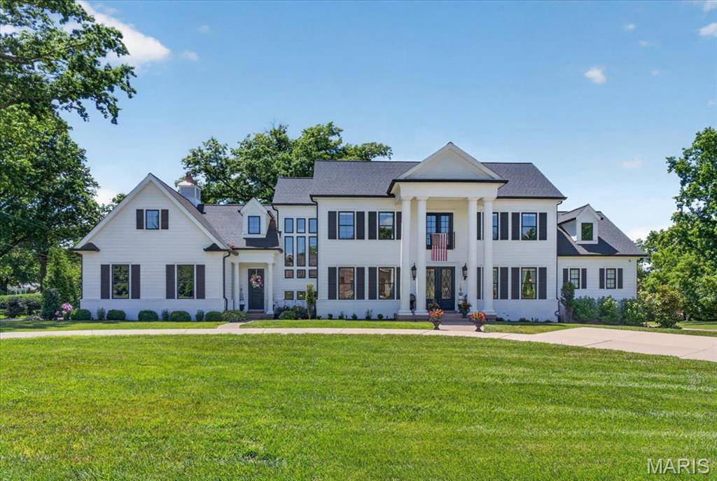 3033 Fallbrook DR, St Louis, MO 63131