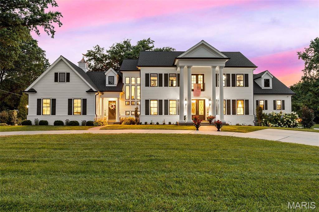 3033 Fallbrook DR, St Louis, MO 63131