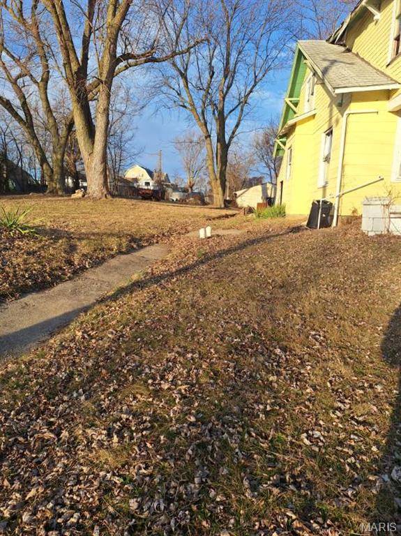 215 Division ST, Hannibal, MO 63401