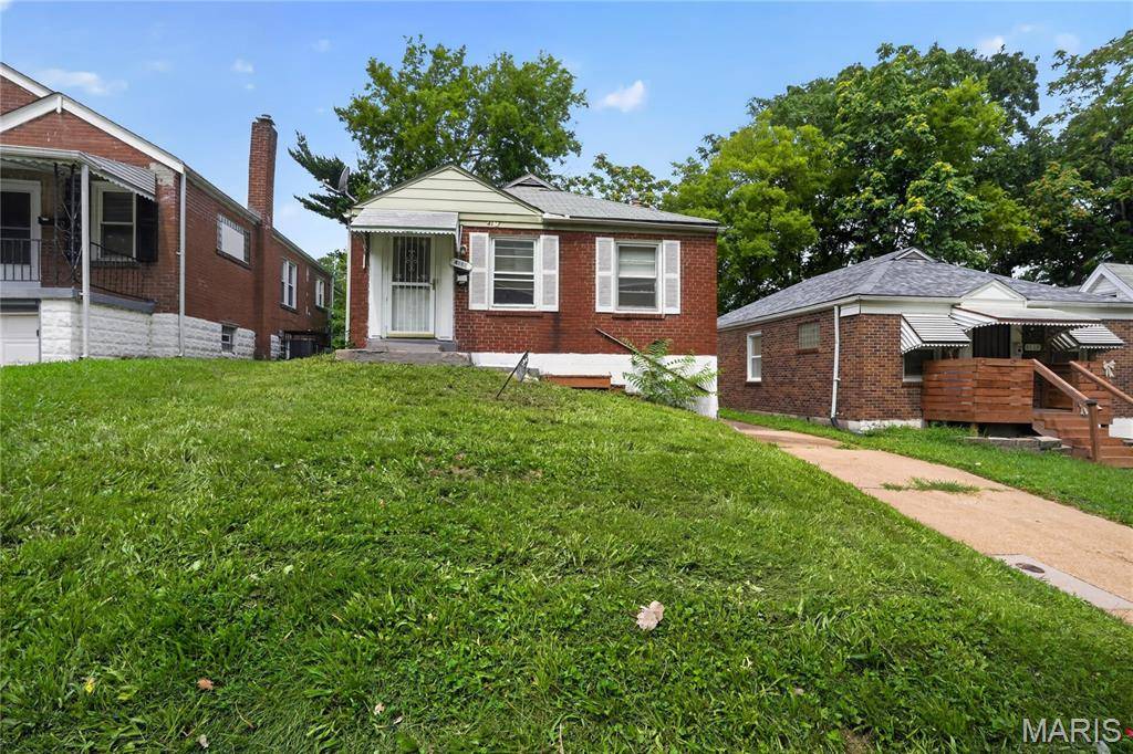 4117 Begg BLVD, St Louis, MO 63121