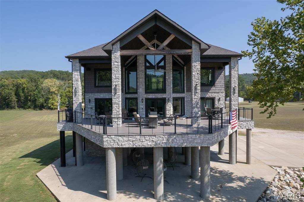2262 Brown RD, Van Buren, MO 63965