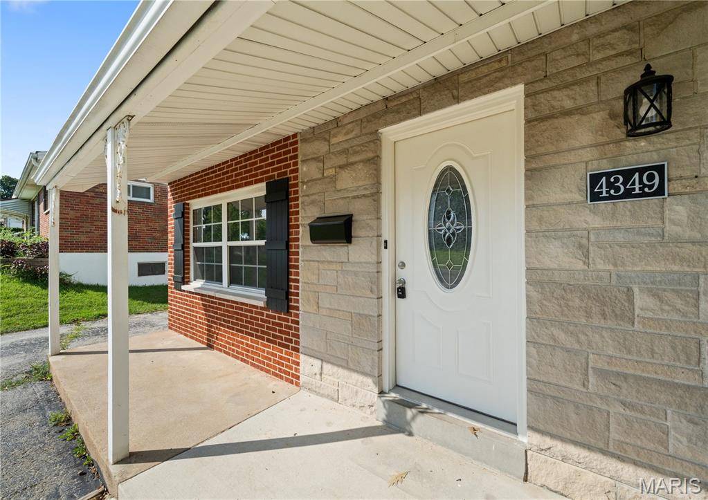 4349 Kay LN, St Louis, MO 63123
