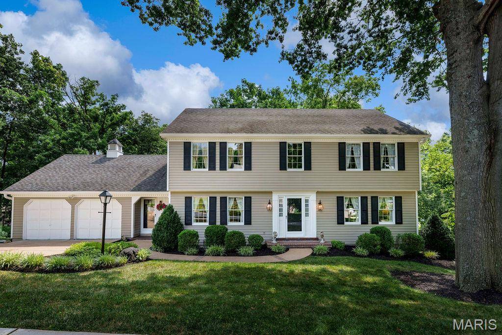 2344 Camberwell DR, Des Peres, MO 63131