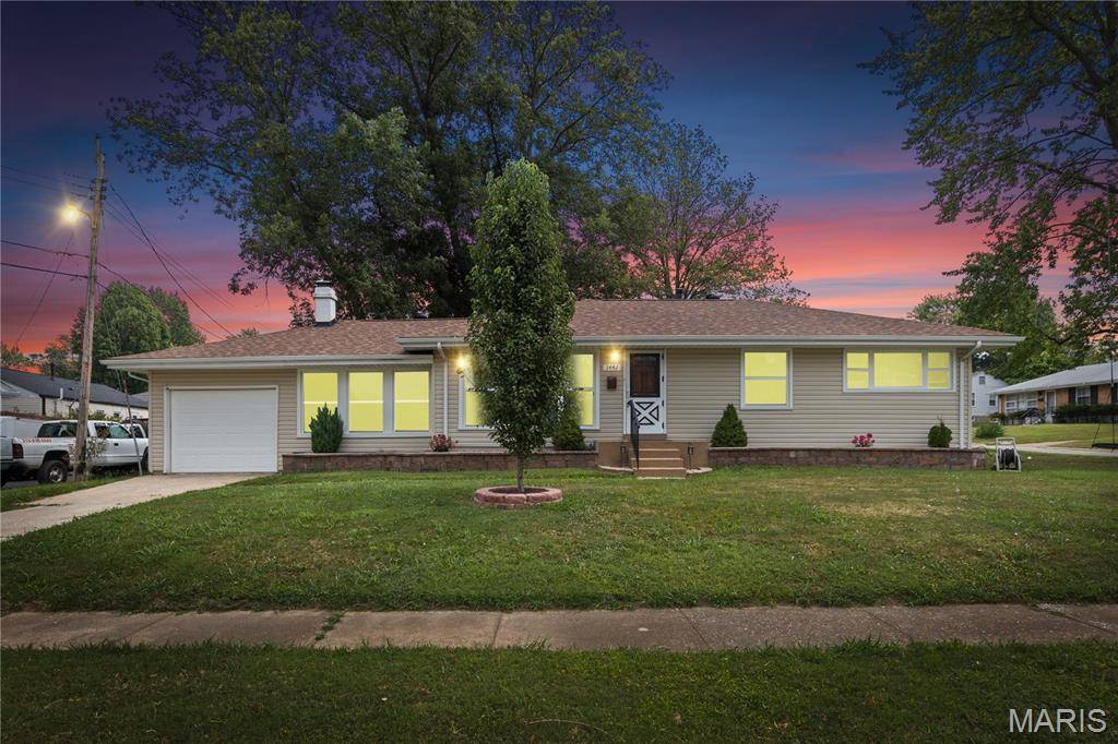 3442 Saint Donald LN, St Louis, MO 63074