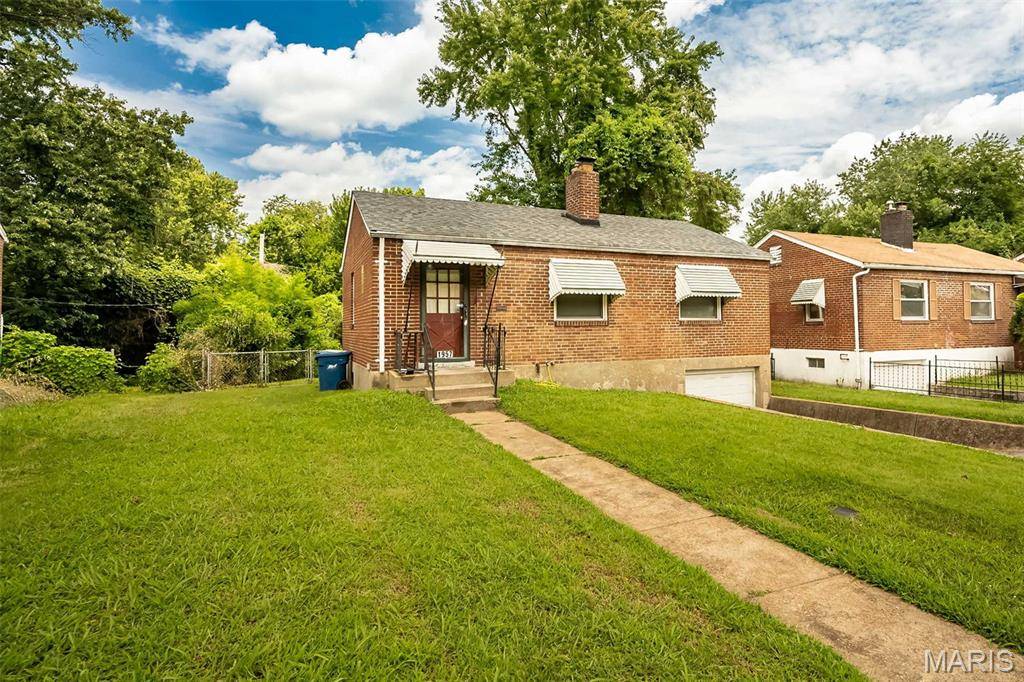 1957 Park LN, St Louis, MO 63136