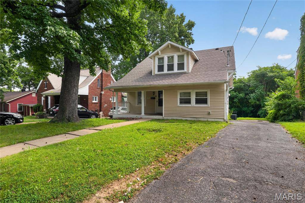16 Miller PL, St Louis, MO 63135