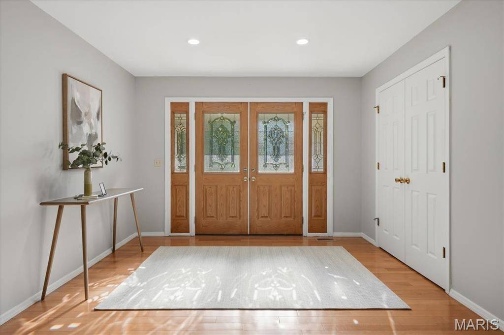 7806 Grantwood Oaks CT, Crestwood, MO 63123
