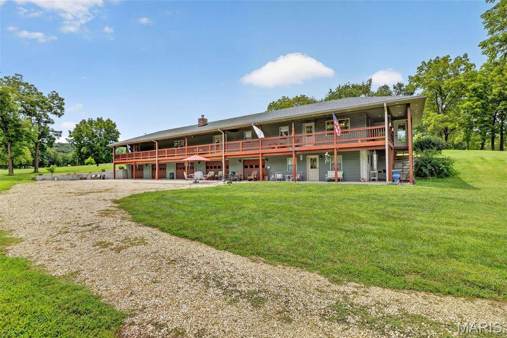 267 Johns LN, Chamois, MO 65024