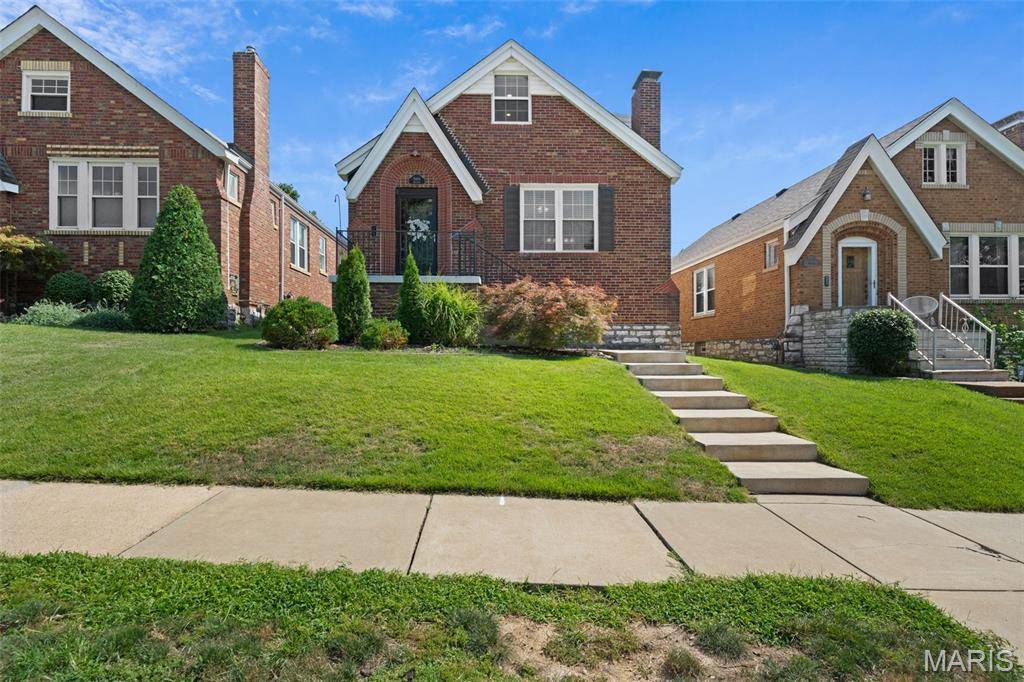 5444 Tholozan AVE, St Louis, MO 63109