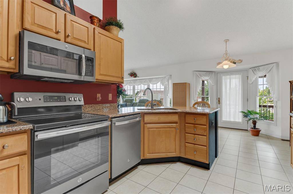 2 Farnsworth CT #1428A, O'fallon, MO 63368