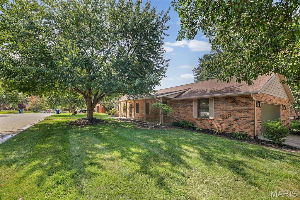 30 Fawn Meadows Drive, Swansea, IL 62226