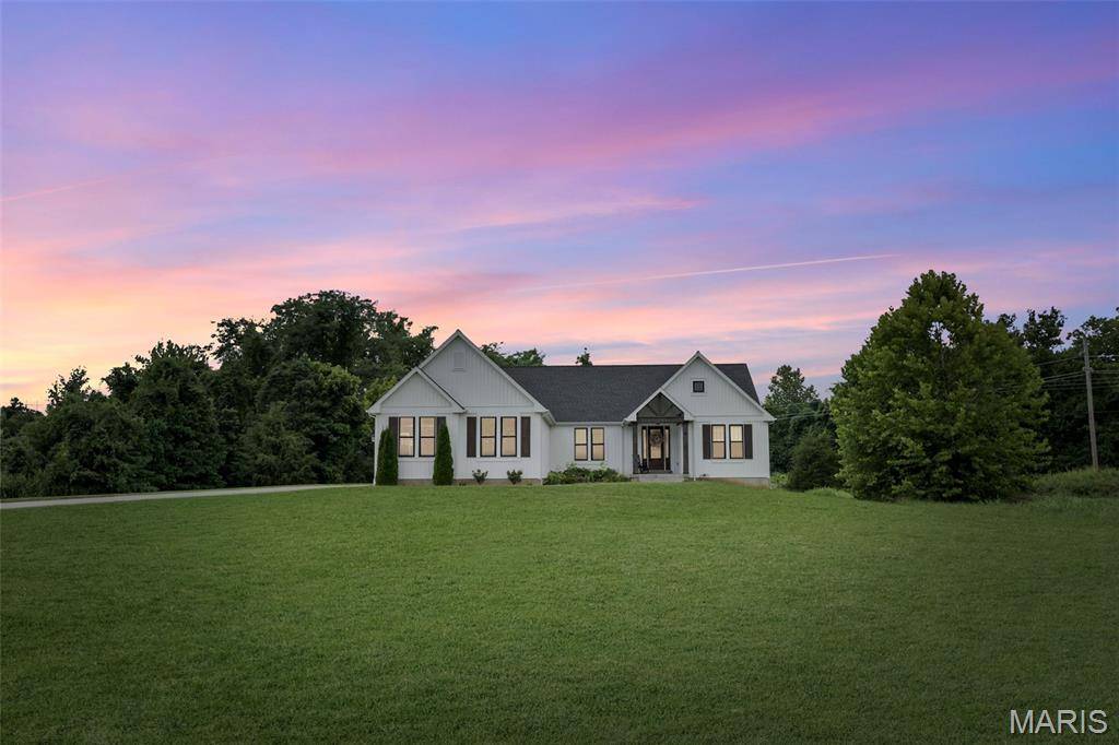 2804 Heather Wood LN, Festus, MO 63028