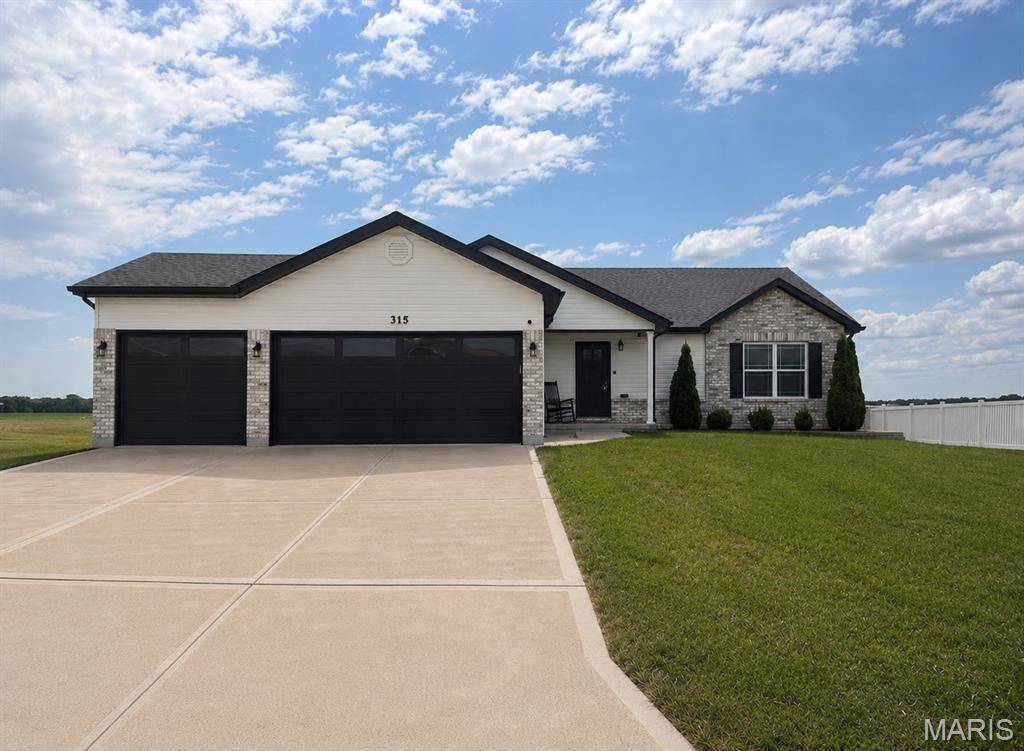 315 Late Harvest DR, Wright City, MO 63390