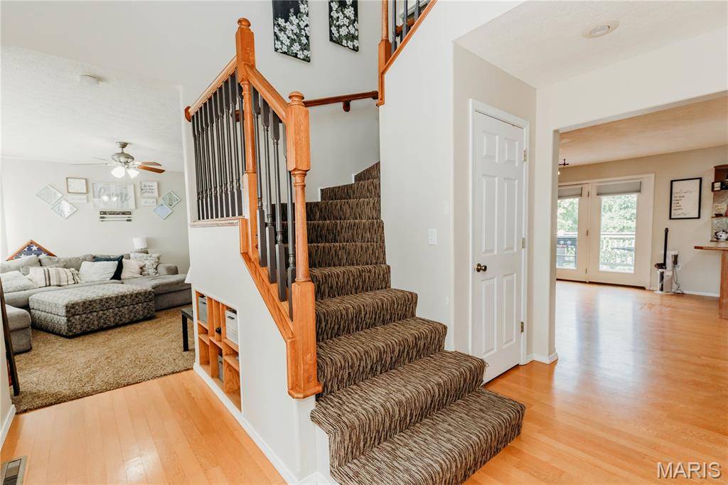18943 Highway Y, Dixon, MO 65459