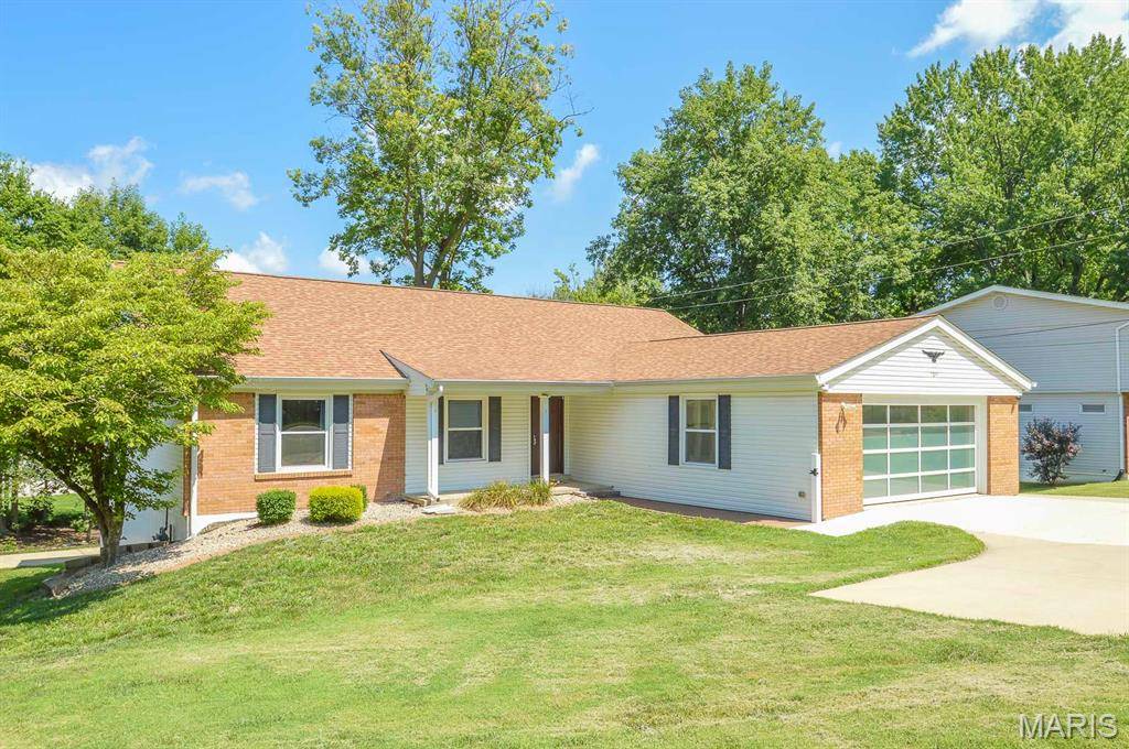 1011 Belleville ST, Lebanon, IL 62254